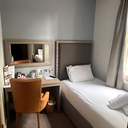 St Andrews Town Hotel Droitwich Buitenkant foto