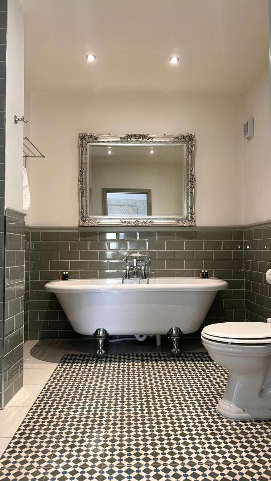 St Andrews Town Hotel Droitwich Buitenkant foto