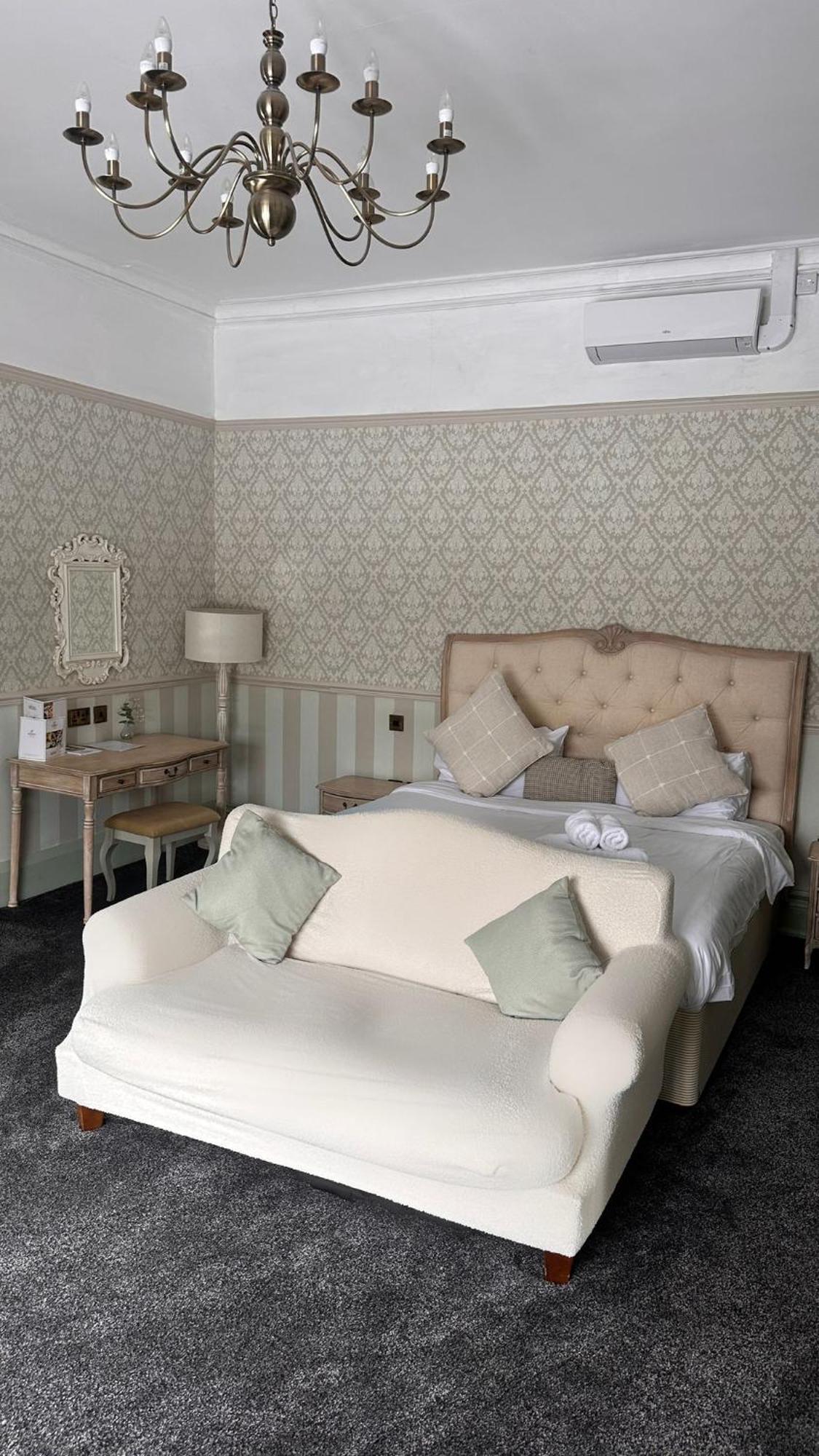 St Andrews Town Hotel Droitwich Buitenkant foto