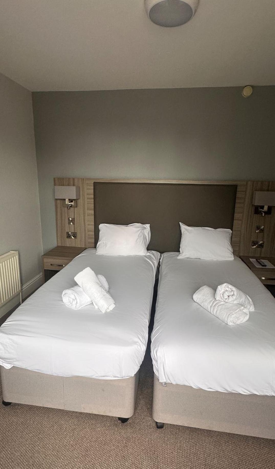 St Andrews Town Hotel Droitwich Buitenkant foto